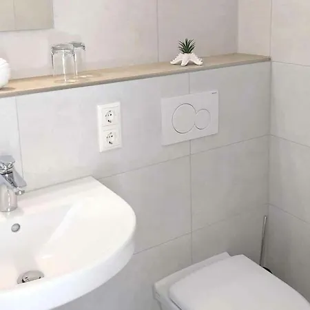 Hooksieler Baerenblick Near Klostermann *